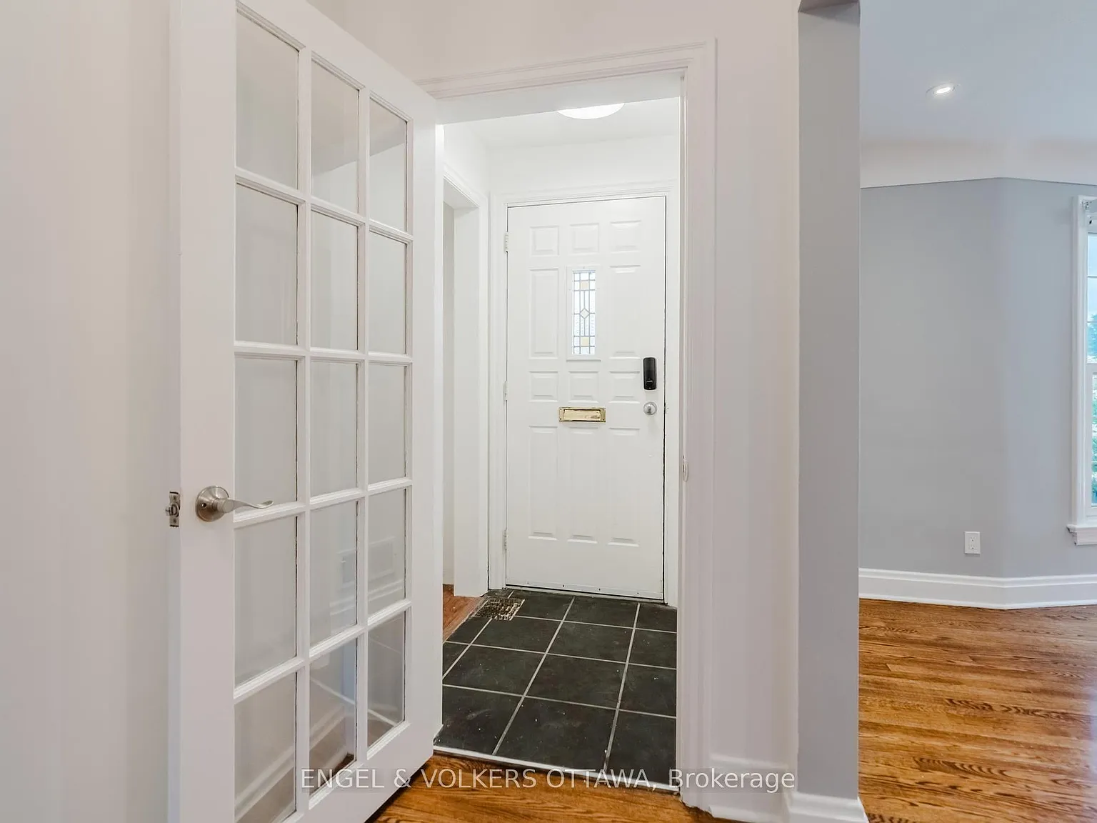 3 bed, $3,200 — Photo 4