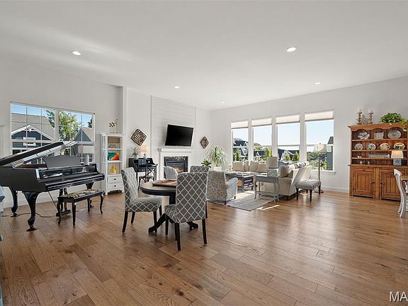 5th image of 2308 Sand Cherry Dr