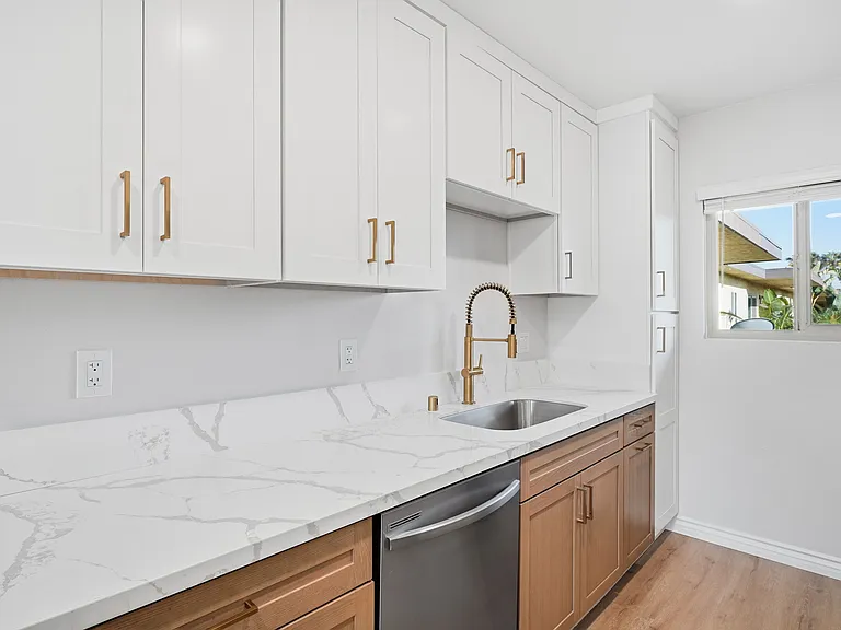 669 F St #21 — Photo 8