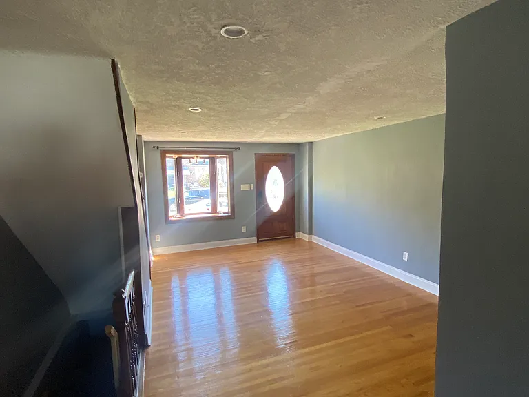 1155 Taylor Dr — Photo 7