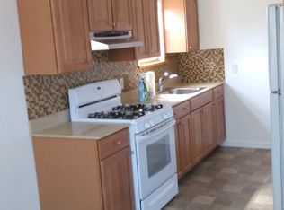 5726 65th St, Maspeth, NY 11378