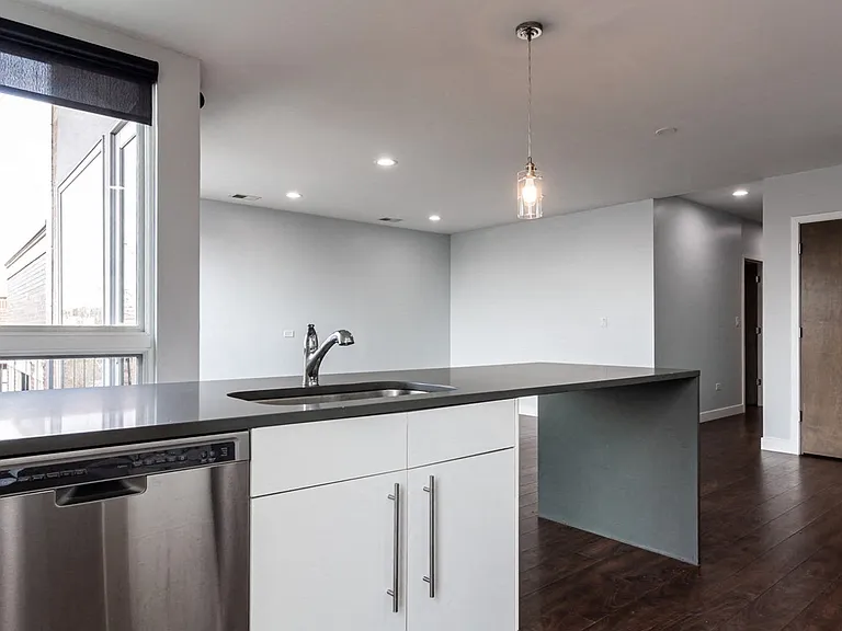 HIGHPOINT Lakeview on Sheffield — Photo 27