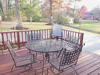3rd image of 402 Rockstone Pl