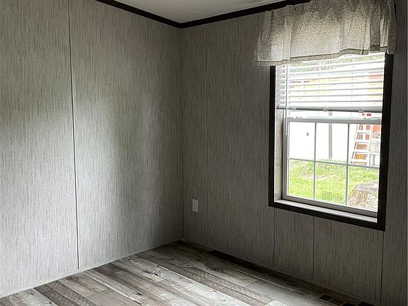 4th image of 71 Lored Rd