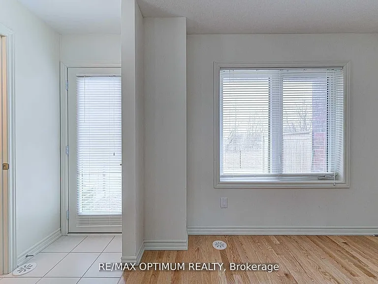 11 Autumnwood Ave #6 — Photo 11