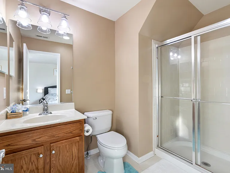 84 Wyndale Ct — Photo 45