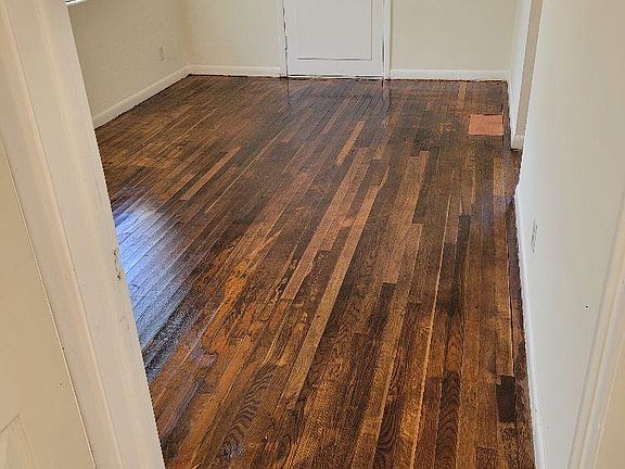 5th image of 4033 Gilmore St