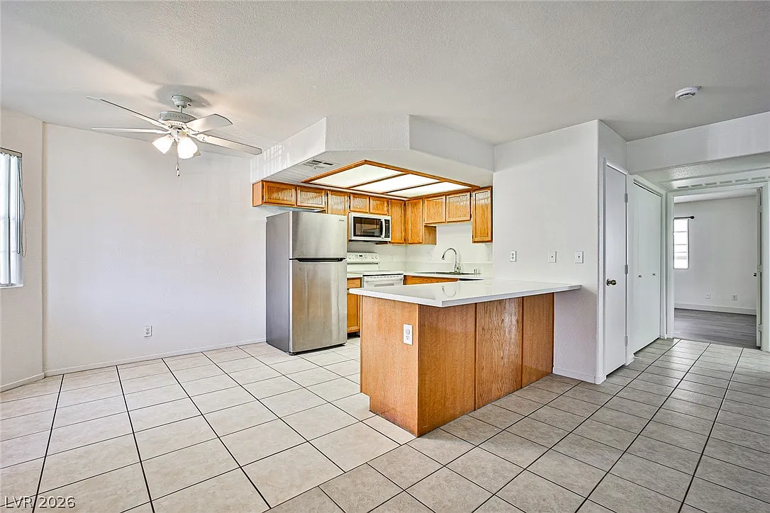 2 bed, 2.0 bath, 959 sqft, $1,250 — Photo 4
