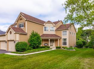 563 Sierra Pl, Gurnee, IL 60031
