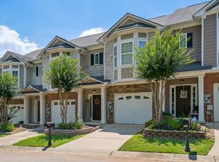 1501 Bluff Valley Cir, Gainesville, GA