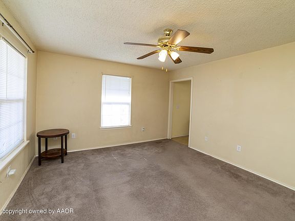 2nd image of 618 S Cal Davis Ave