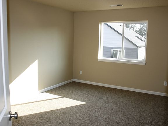 2nd image of 11303 SE 19th St