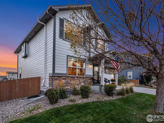 3rd image of 1581 Edenbridge Dr