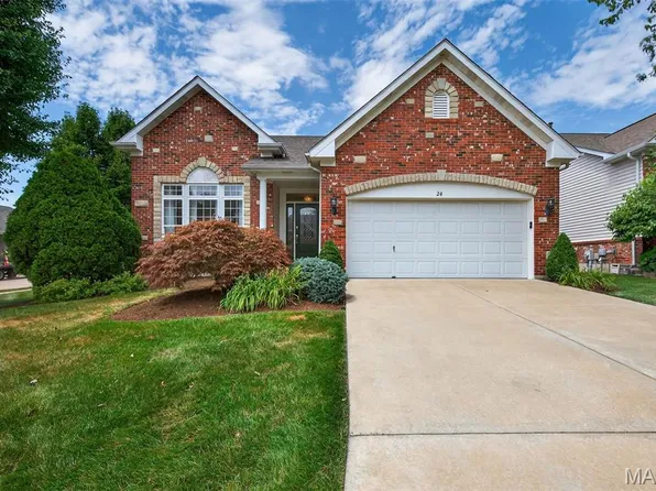 24 Eagle Cove Ln, Saint Charles, MO 63303