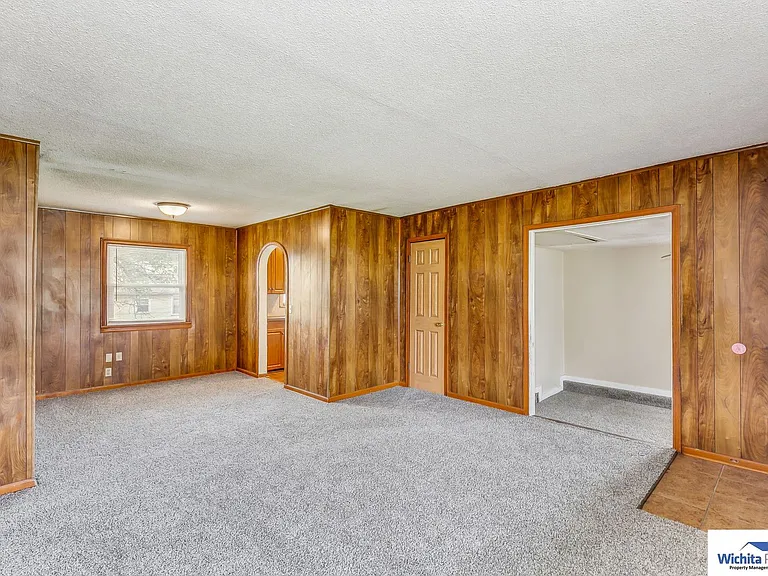 2219 N Estelle St — Photo 12