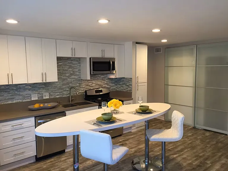 2055 Albatross St #6 — Photo 11