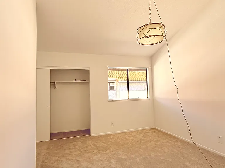 1492 Palisades Dr — Photo 16