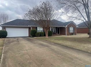 100 Cypress Dr, Decatur, AL 35603