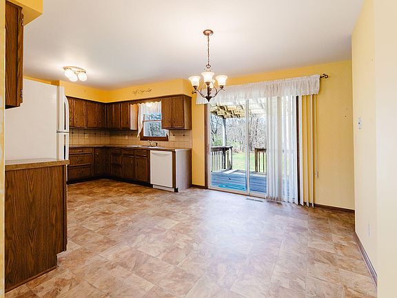 5th image of 4236 White Lake Dr