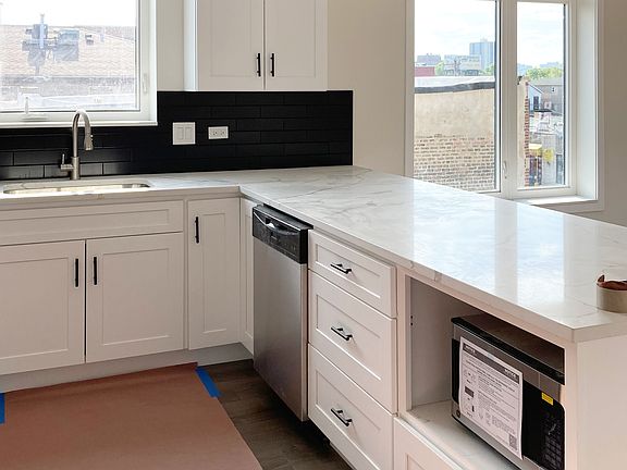 5th image of 238 W 26th St #2