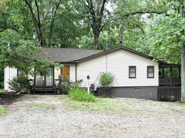 15398 Lakeshore Dr, Carlinville, IL 62626