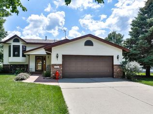 201 Crestview Cir, Jordan, MN 55352