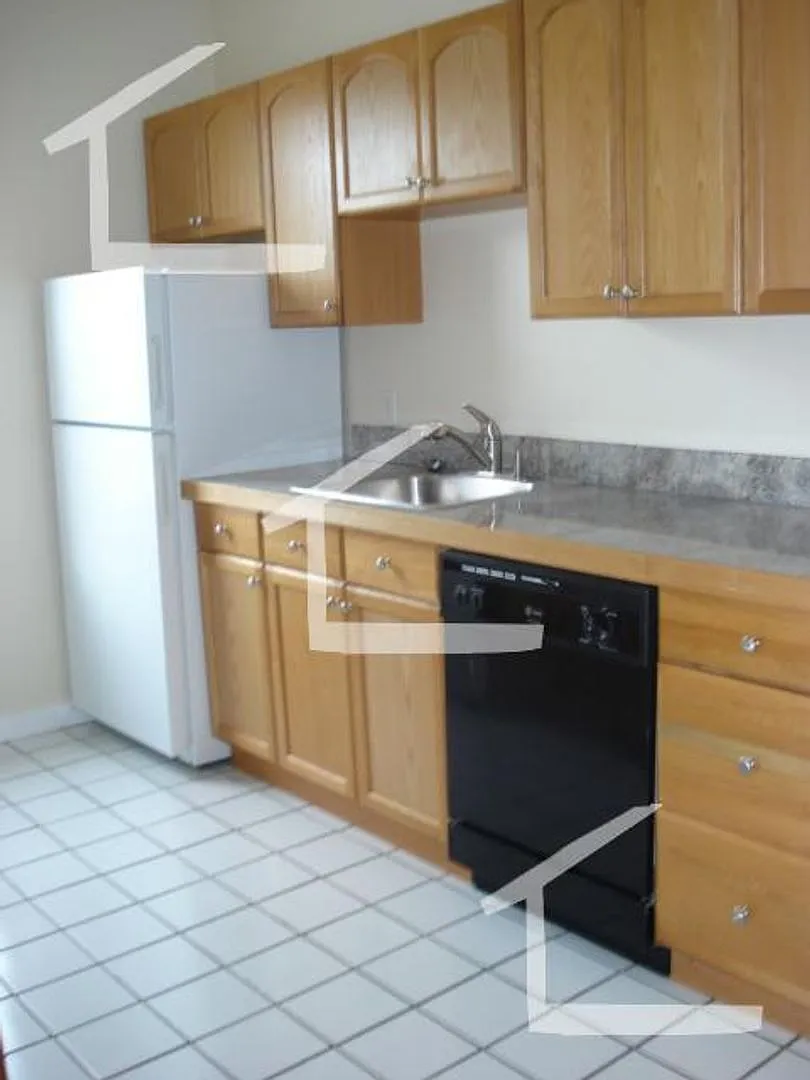 3 Bedroom — Photo 3