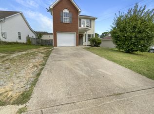 1326 E Nir Shreibman Blvd, La Vergne, TN 37086