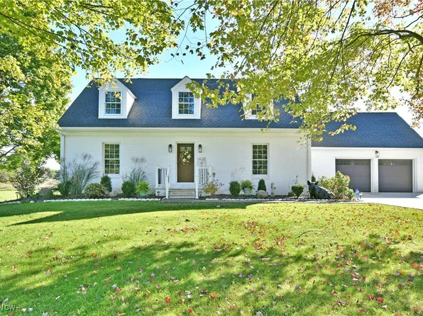 5558 Pierce Rd NW, Warren, OH 44481