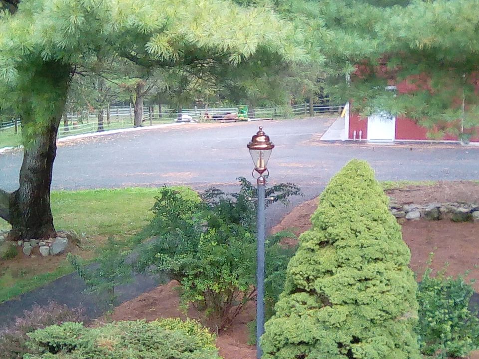 1st image of 860 Sunset Dr