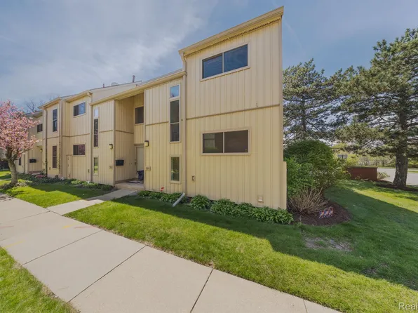 1924 Hyde Park Rd, Detroit, MI 48207