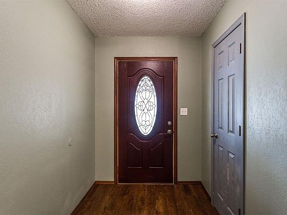 4th image of 703 S 3rd St