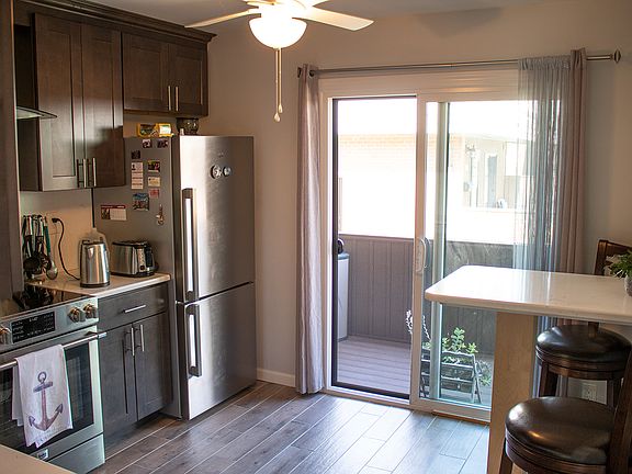 5th image of 22 Heritage Dr