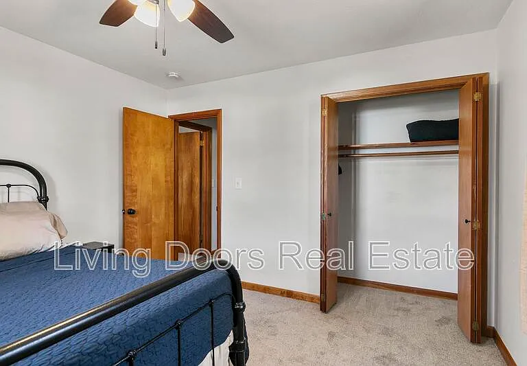 6935 Colby St — Photo 15