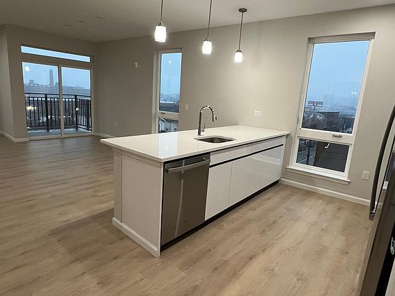 3rd image of 209-213 Mount Pleasant Ave #301L