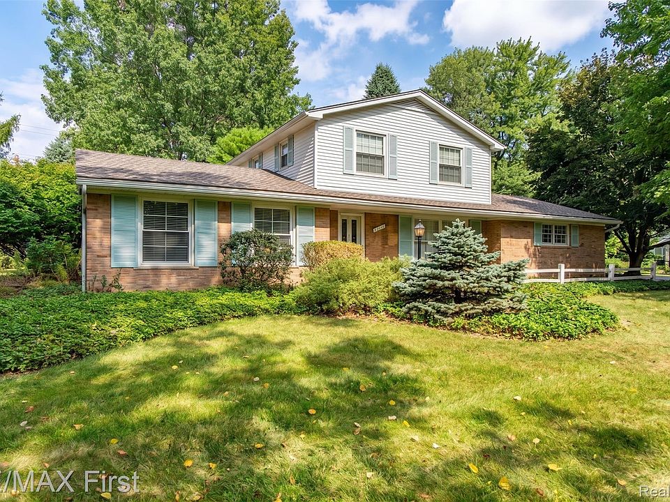 1st image of 2669 McClintock Rd