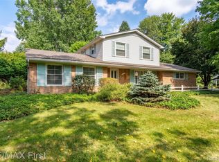 2669 McClintock Rd, Bloomfield Hills, MI 48302