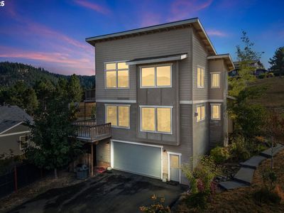 646 NW Sundown Ln, White Salmon, WA, 98672