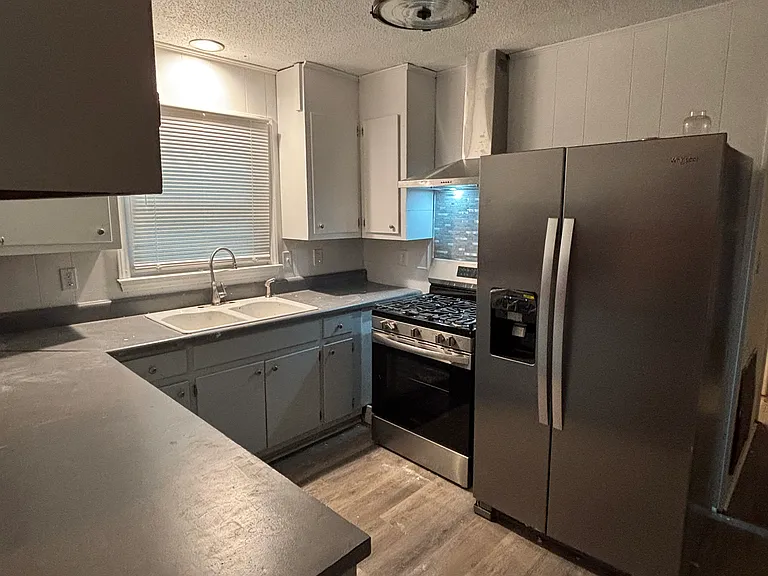 210 Wedgewood Dr — Photo 8