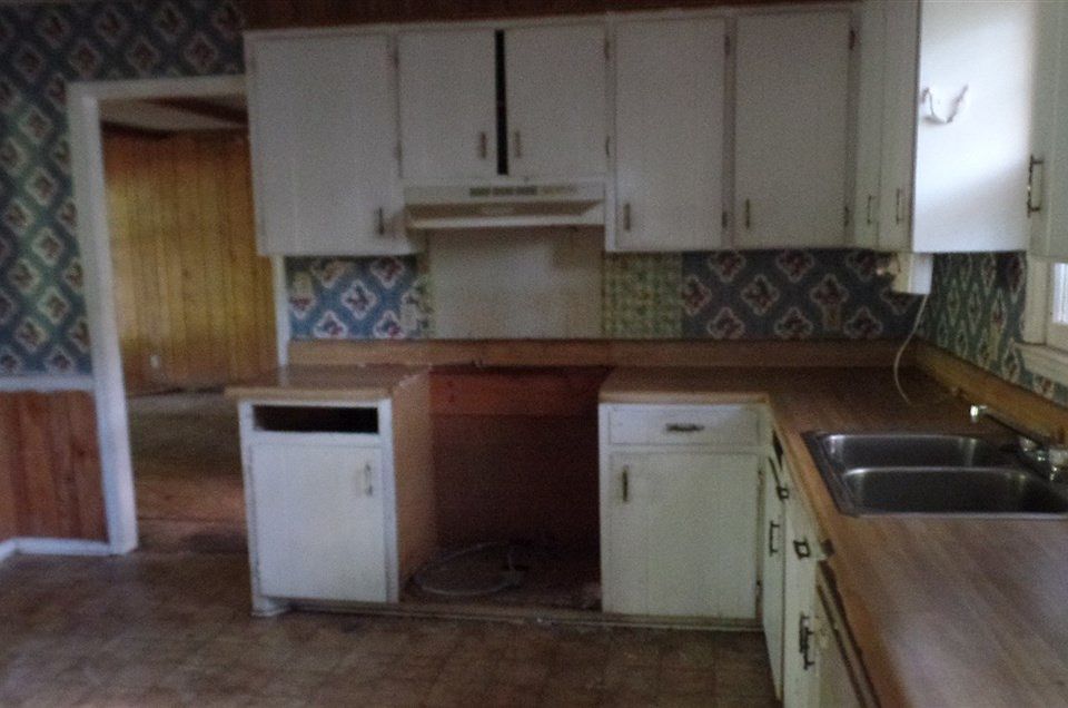 2nd image of 44 Palmetto Dr