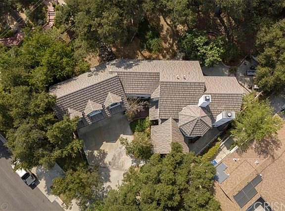 2nd image of 23566 Neargate Dr