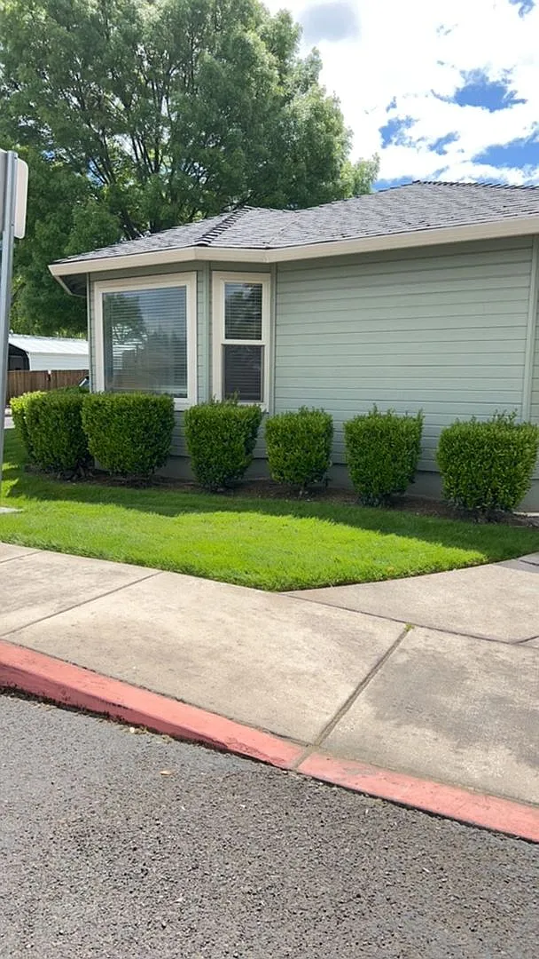 3 Bedroom 2 Bath Duplex — Photo 1