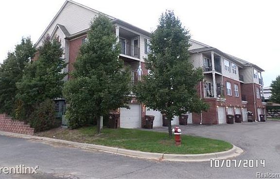 3741 Building view from Michigan Avenue.ashx