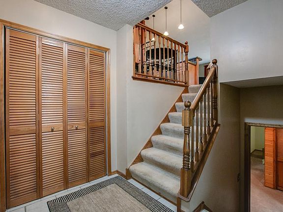 4th image of 1260 Hilltop Ct #0