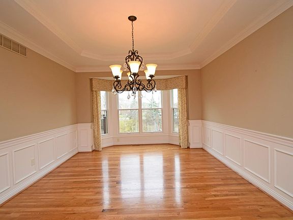 3rd image of 4850 Classic Turn Ln