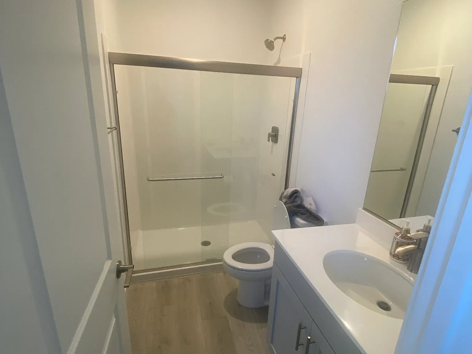 1 bed, 250 sqft, $900 — Photo 3