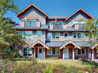 728 Gibsons Way #1, Gibsons, BC V0N1V9