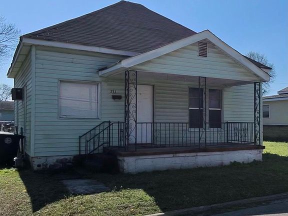 4th image of 731 7th St