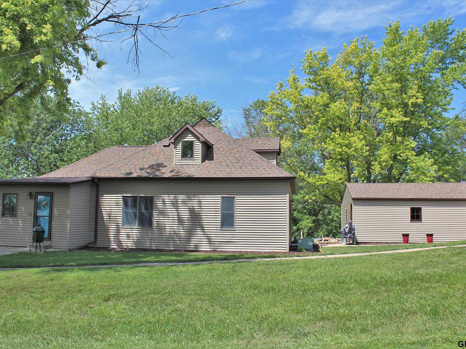 501 3rd St, Persia, IA 51563 Zillow