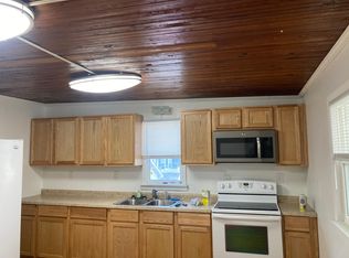 730 E Jackson St, Morris, IL 60450